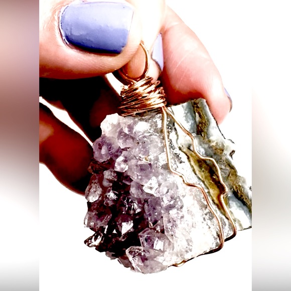 Rare Find Amethyst cluster wire wrapped in copper wire pendant - Picture 6 of 6
